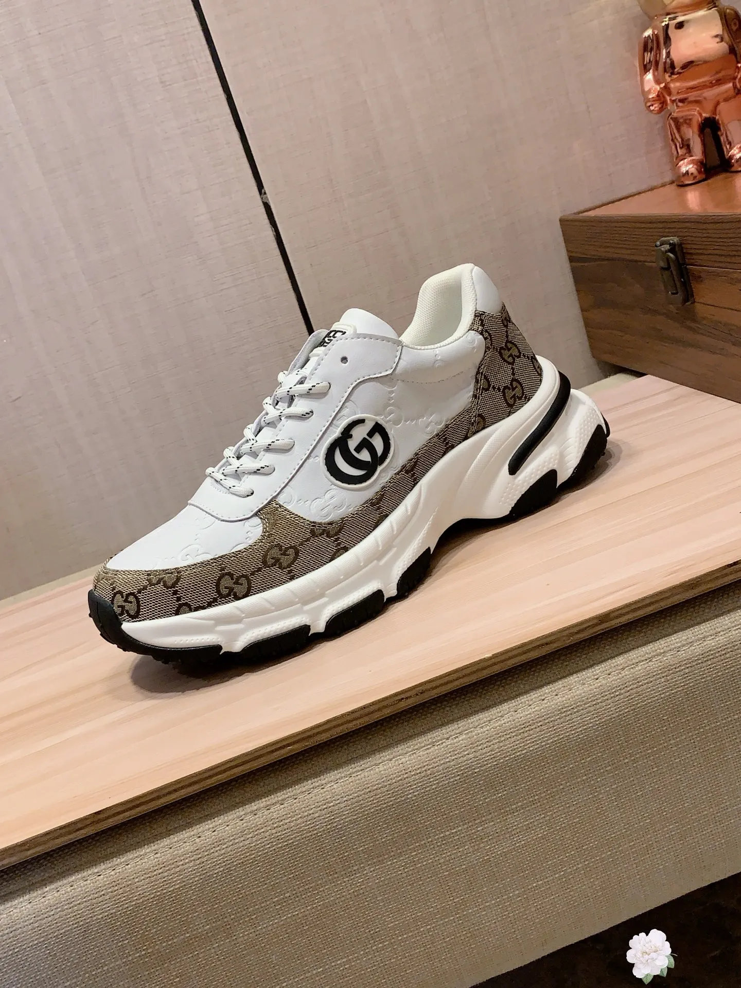 Men's men's shoes💰460💰💰🎩🎩[Lightning][Lightning] "Gucci*" The latest • popular casual shoes, top brand [seduce] luxury ~ purchasing agency, top ~ quality. [Strong] The upper is made of imported breathable cowhide with material ➕ breathable sheepskin feet (•) and fine workmanship. The original stylish and stylish soft rubber wear-resistant and non-slip outsole is light and comfortable on the feet. The real thing looks better when photographed in person. Code 111: Code: 38-44, 3️⃣ colors selected